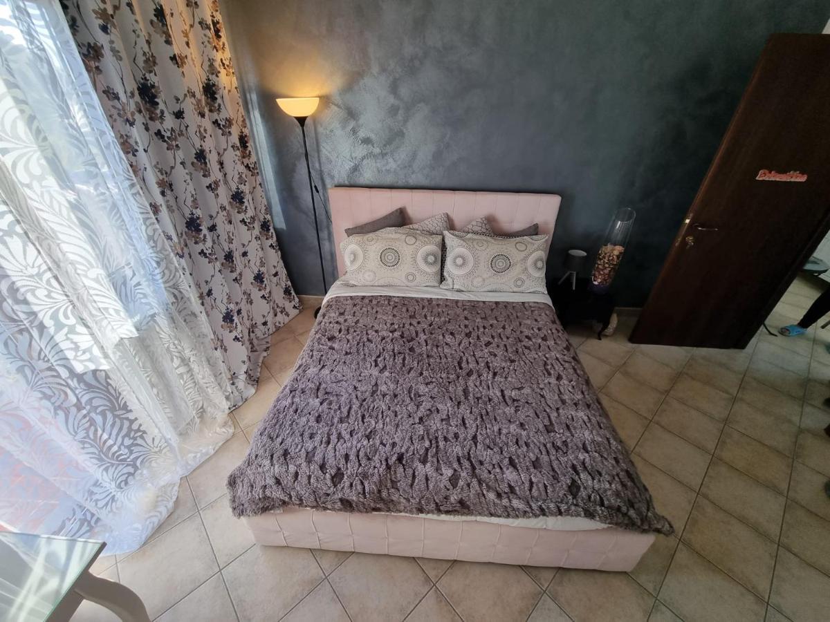 Elisabeth House Hotel Roletto ภายนอก รูปภาพ