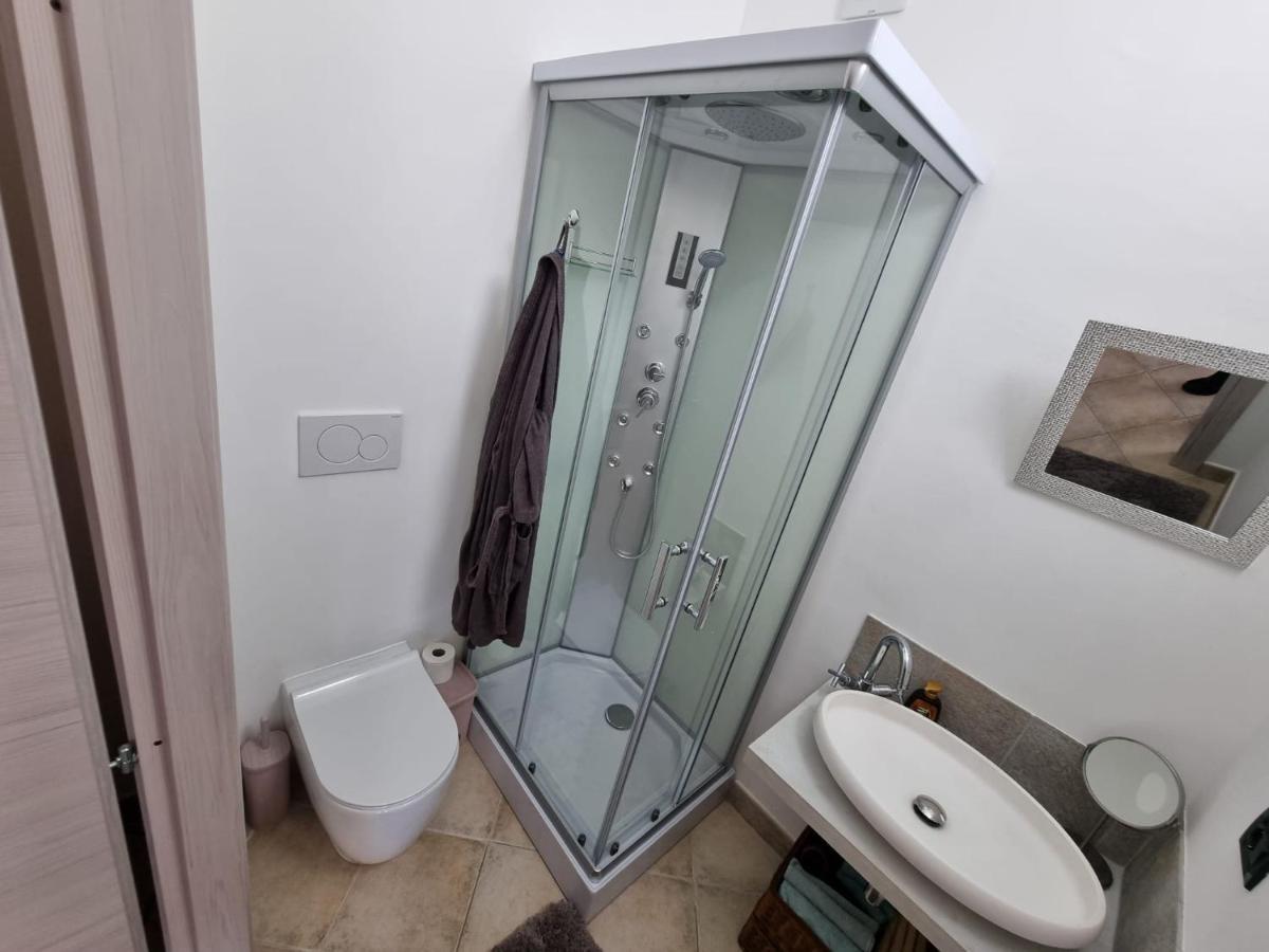 Elisabeth House Hotel Roletto ภายนอก รูปภาพ